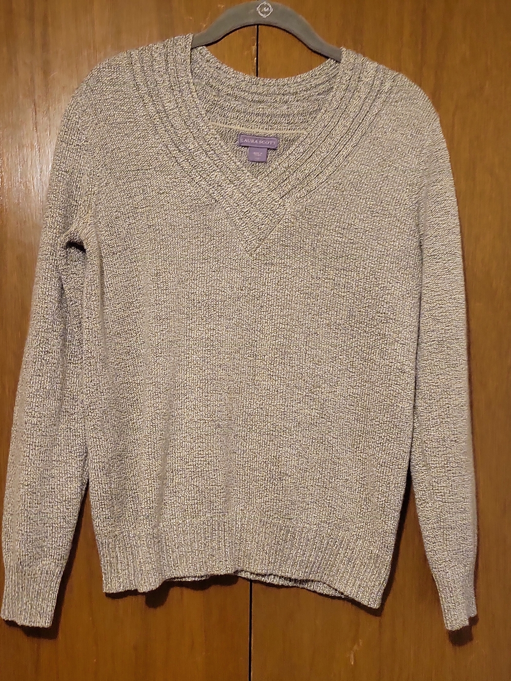 Wonen's V-Neck Knit Sweater in Light Gray